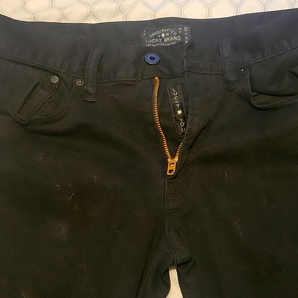 31-32 Lucky Brand 121 Heritage Slim Chinos